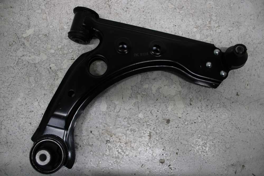 TRIANGLE AVANT DROIT FIAT / LANCIA  - Vue 1